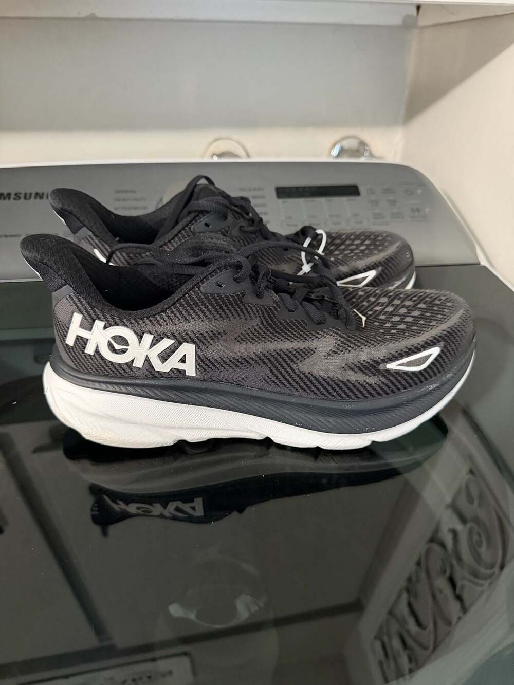 Hoka Clifton 9 Black White Running Shoes Size 8.5